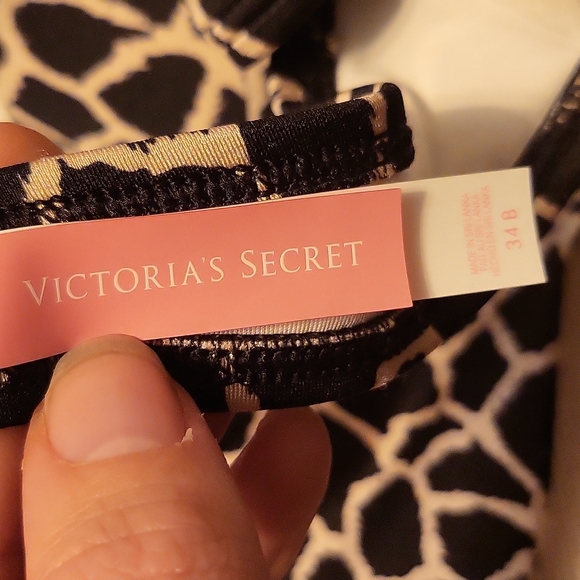 too small - Picture 2 of 4